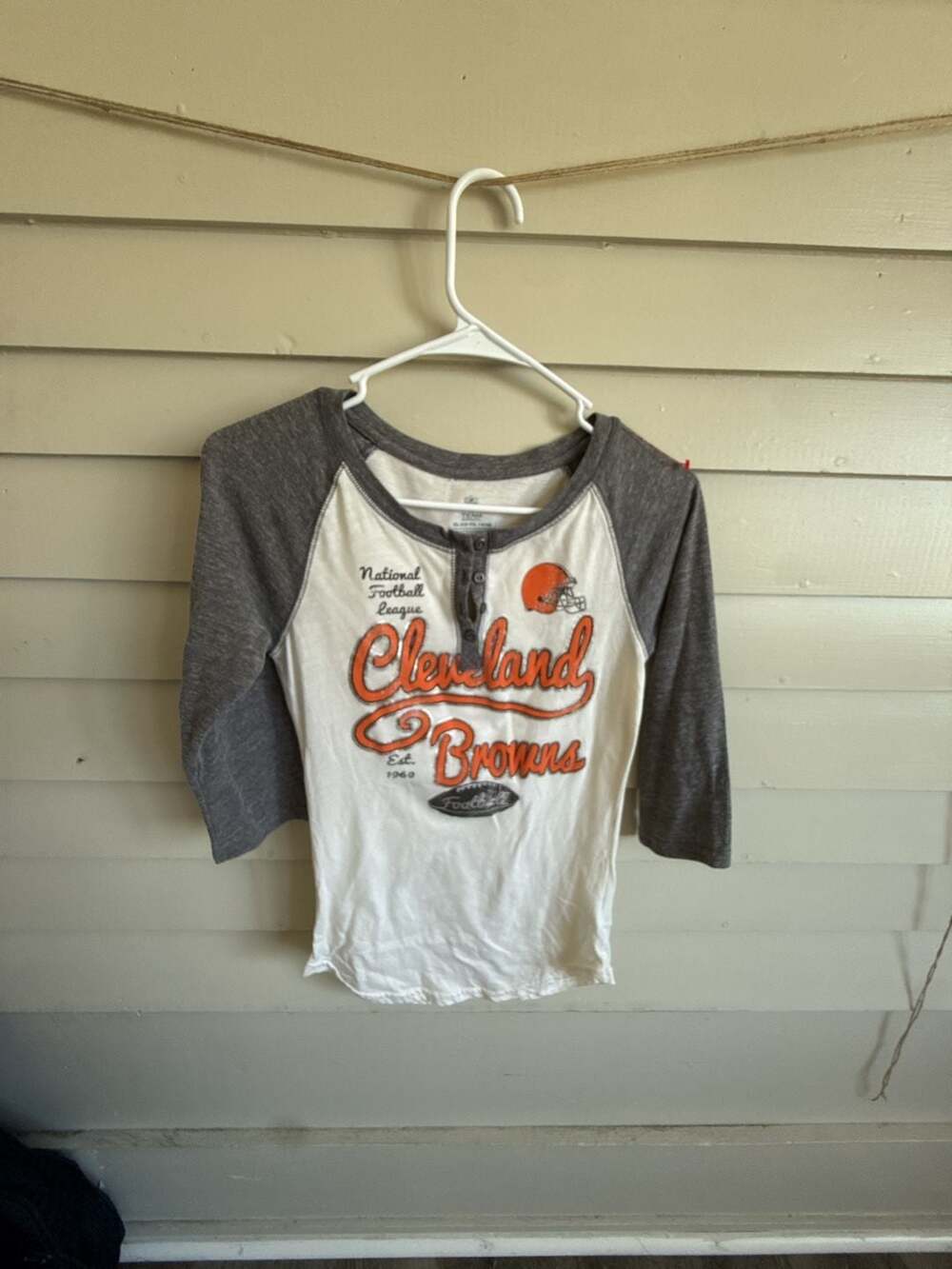 NFL womens Cleveland Browns 3/4 Sleeve Henley T-Shirt Size XL 14/16